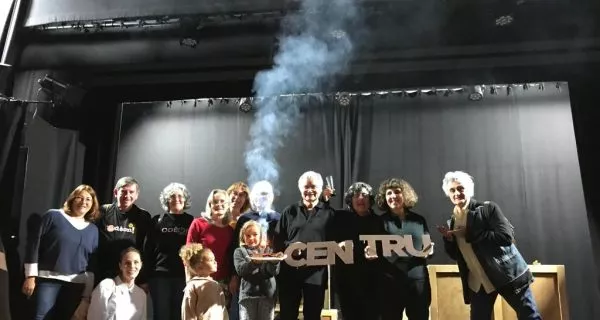 Imatge destacada de L’Estaquirot Teatre s’acomiada de Canet de Mar al TMC – Sala Centru